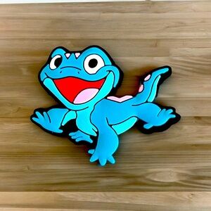 ⭐️ 3/$10 ⭐️🆕 Disney Frozen 2 Bruni Shoe Charm For Crocs